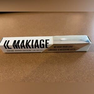 IL Makiage Black Card Waterproof Eyeliner